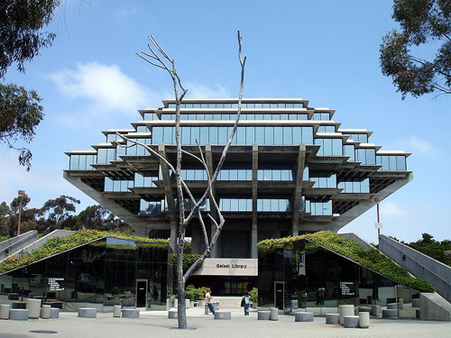 35-University-of-California-San-Diego-Geisel-Libra 35-University-of-California-San-Diego-Geisel-Libra