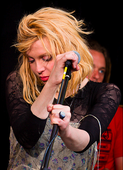 CourtneyLove.png CourtneyLove.png