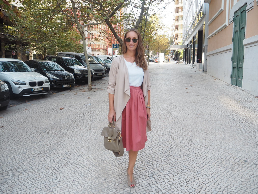 18856272_aMTcz.jpg 18856272_aMTcz.jpg